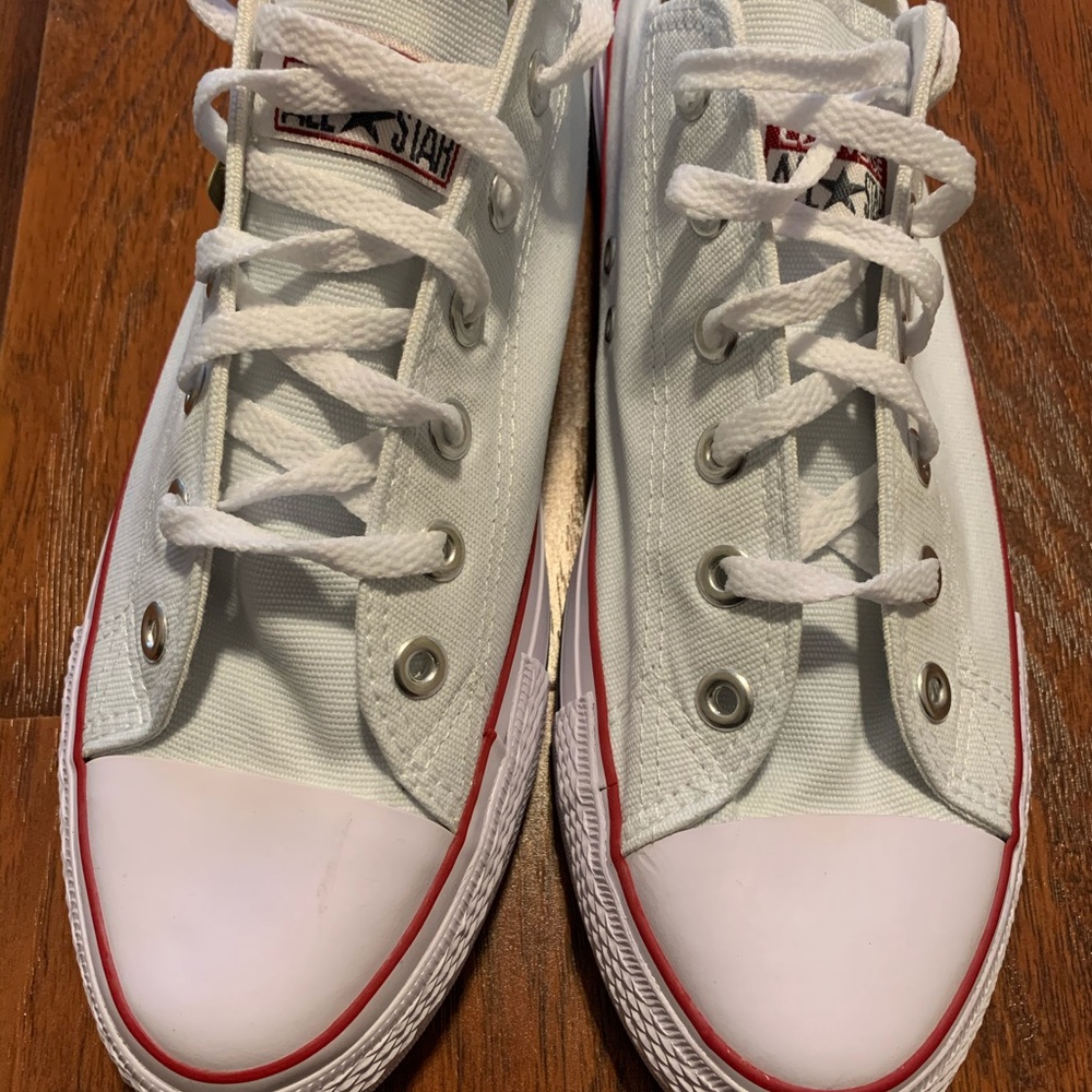 Women Converse